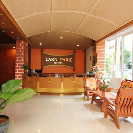 Larn Park Resortel Patong Екстериор снимка