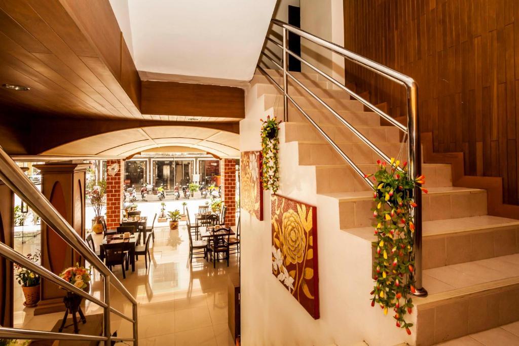 Larn Park Resortel Patong Екстериор снимка