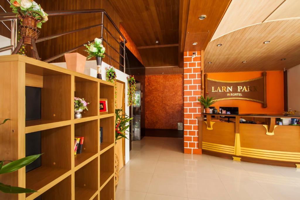 Larn Park Resortel Patong Екстериор снимка