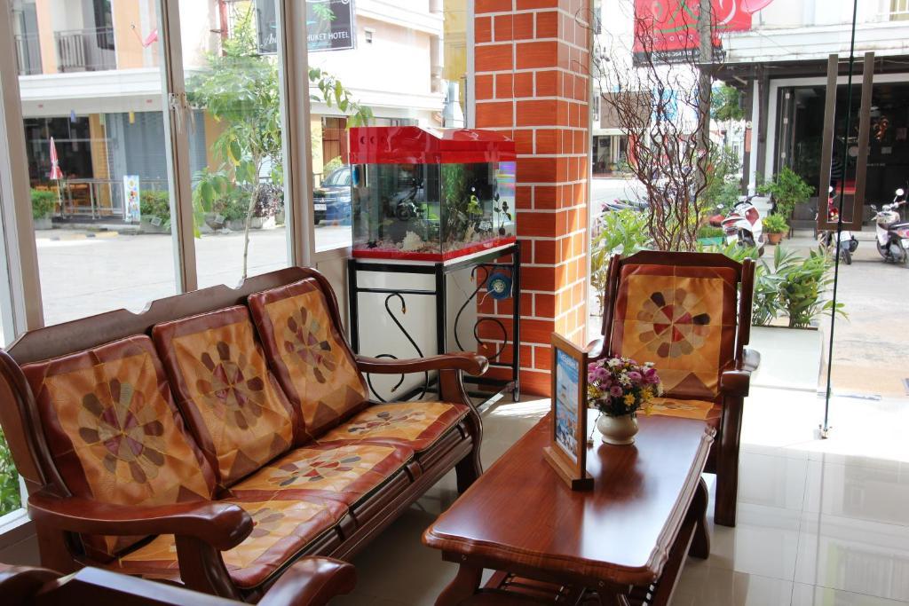 Larn Park Resortel Patong Екстериор снимка