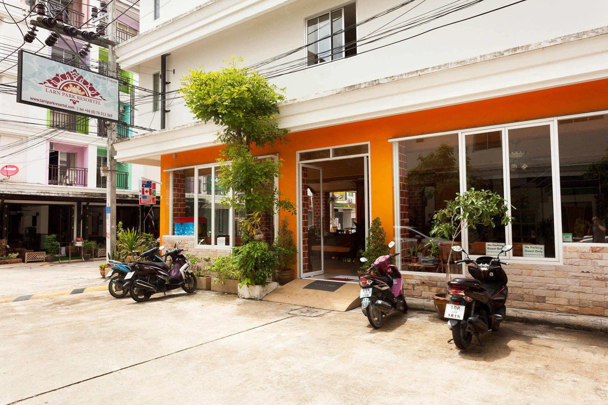 Larn Park Resortel Patong Екстериор снимка