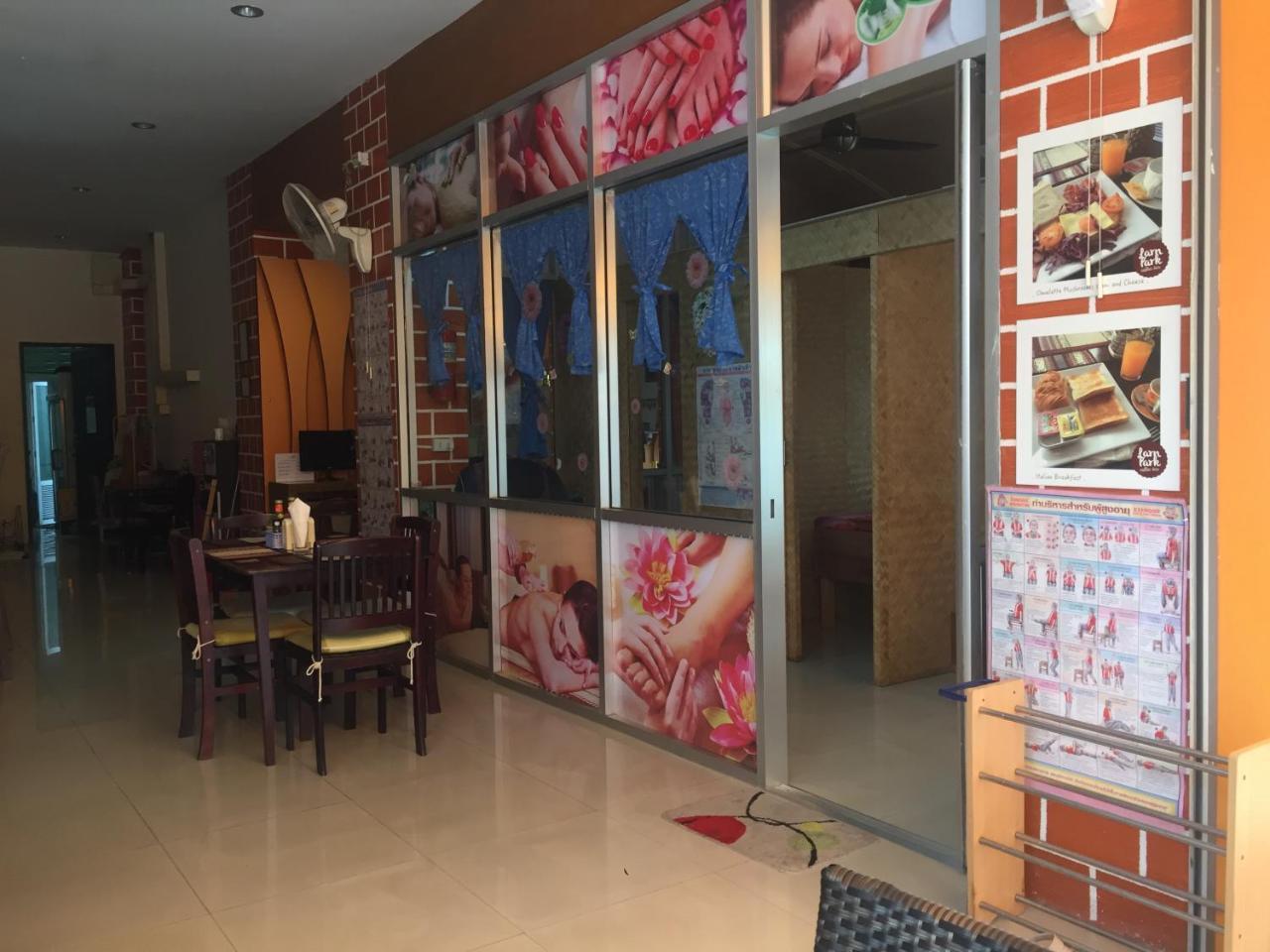 Larn Park Resortel Patong Екстериор снимка
