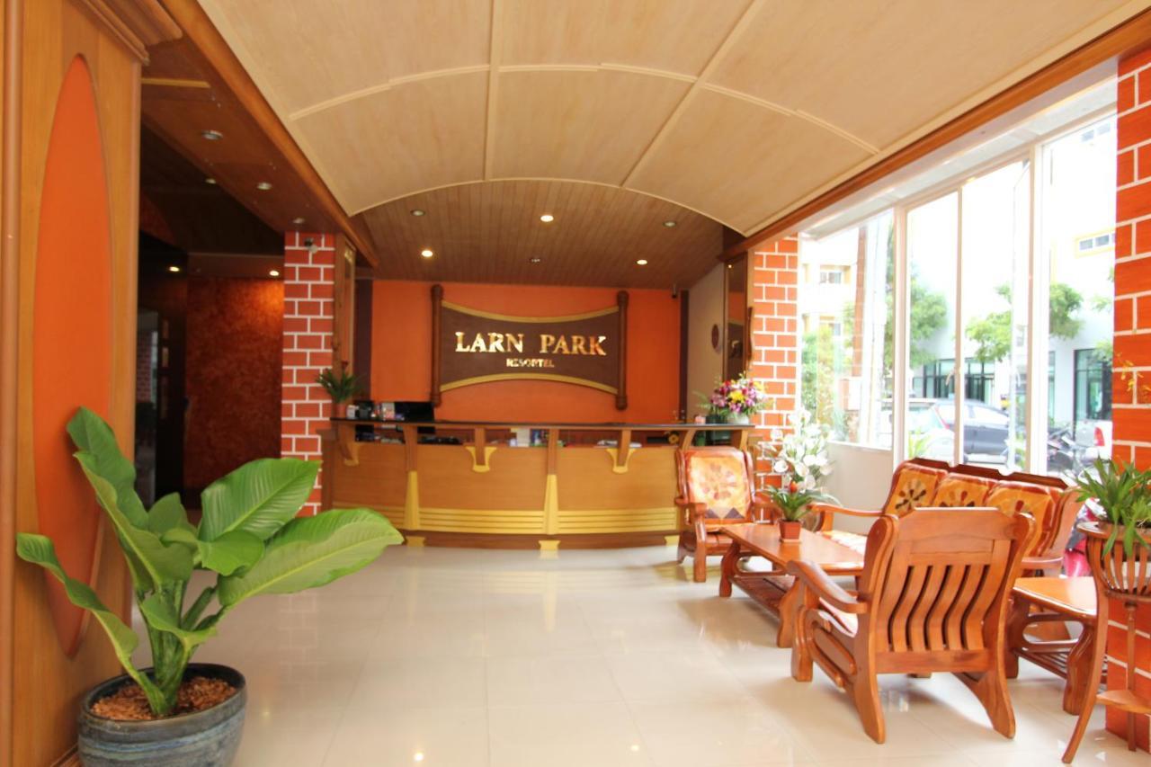 Larn Park Resortel Patong Екстериор снимка